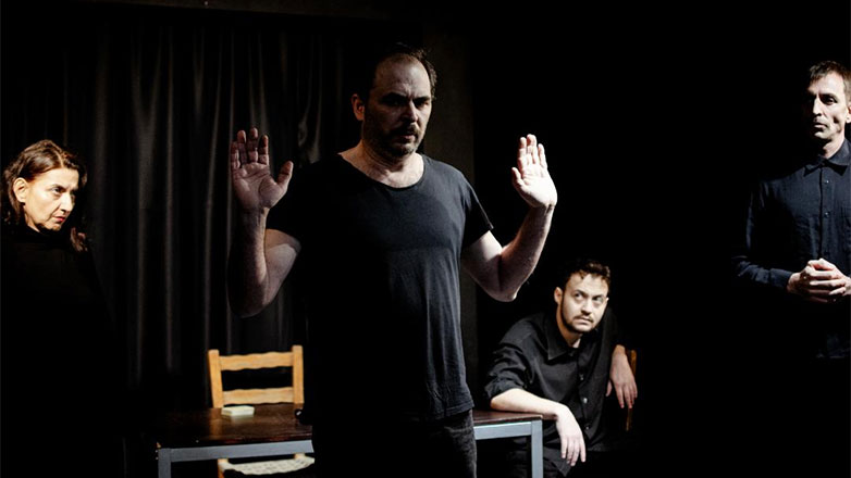 Το βραβευμένο «Φίλεμα» του Μάνου Κουνουγάκη στο θέατρο Άβατον