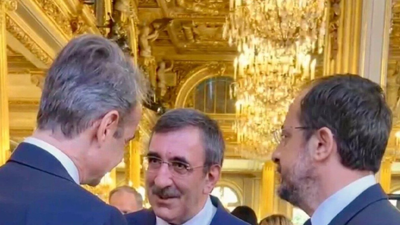 Παρίσι: Άτυπη συνάντηση Μητσοτάκη, Χριστοδουλίδη, Γιλμάζ στο περιθώριο της συνόδου για την Ουκρανία