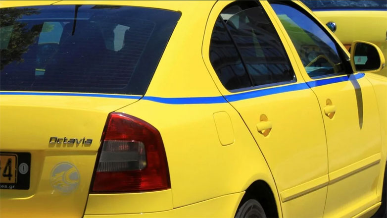 Ληστεία σε βάρος οδηγού ταξί με φαλτσέτα