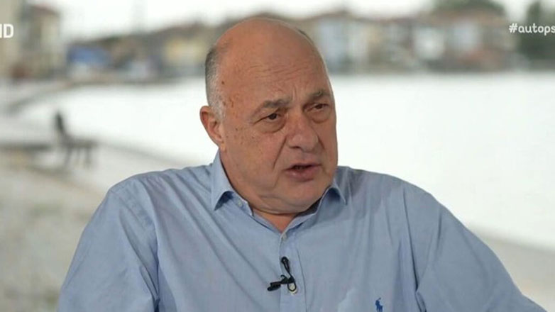 Αχιλλέας Μπέος: «Ανδρισμός δεν είναι εάν θα βοηθήσεις τη γυναίκα σου στο σπίτι, έχω πλύνει πιάτα κι έχω σφουγγαρίσει»