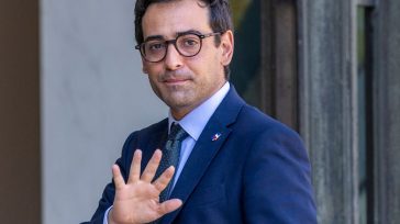 Αντιπρόεδρος Κομισιόν: Η Ευρώπη γνωρίζει πώς να αντιδρά στη δασμολογική επίθεση