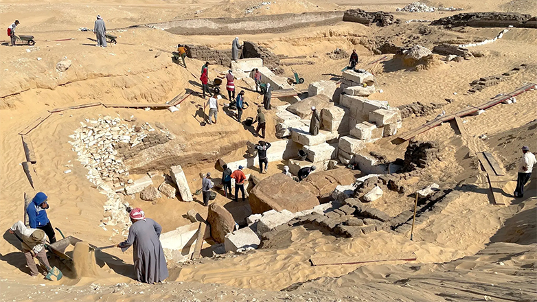 Αίγυπτος: Τάφος άγνωστου Φαραώ ανακαλύφθηκε θαμμένος στην άμμο