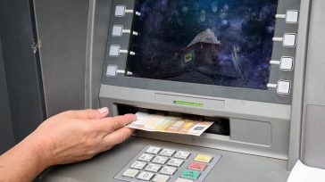 Από αύριο οι δωρεάν αναλήψεις από τα ΑΤΜ των ελληνικών τραπεζών