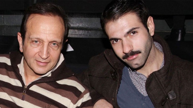 Οργισμένος ο Σπύρος Μπιμπίλας με πρωτοσέλιδο – Μπέρδεψαν τον Γιώργο Καρκά με άλλον ηθοποιό