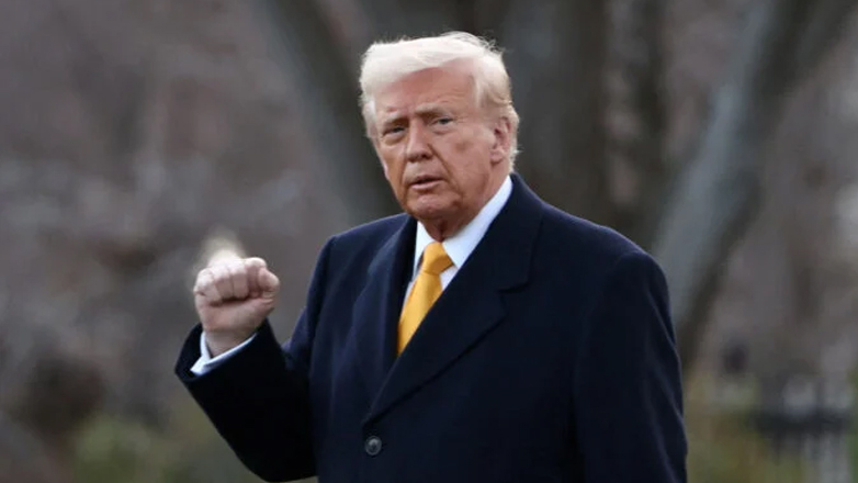 Δασμούς και στη φαρμακοβιομηχανία προανήγγειλε ο Τραμπ