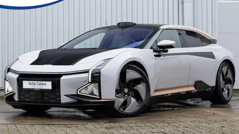 Ξεπουλάνε την κινέζικη ηλεκτρική εκδοχή του GT-R, με τιμή στα 69.000 ευρώ και απόδοση 670 ίππων