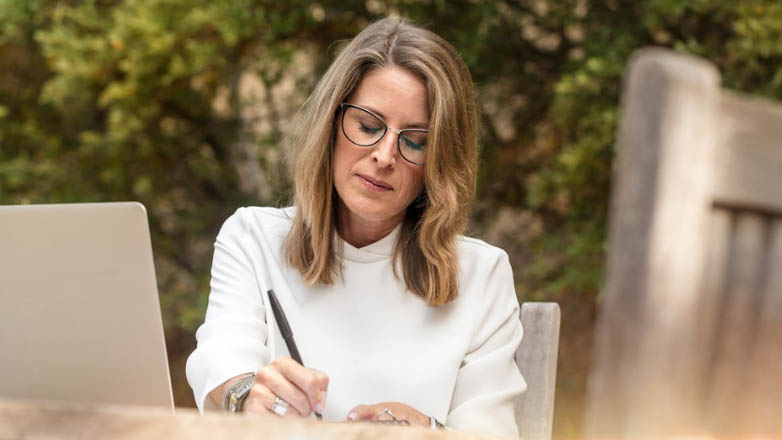 Η εμμηνόπαυση προκαλεί τριχόπτωση;