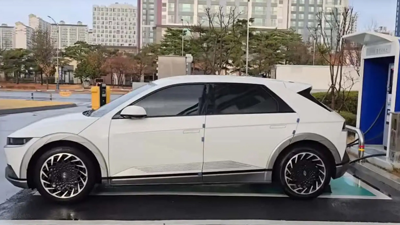 Ηλεκτρικό Hyundai Ioniq 5 έχει «γράψει» πάνω από 666.225χλμ. – Στα πόσα χιλιόμετρα άλλαξε δωρεάν μπαταρία; (Βίντεο)