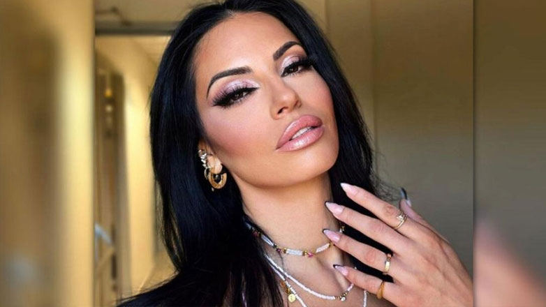 Η Δήμητρα Αλεξανδράκη αποκαλύπτει: «Η πρώτη μου σχέση ήταν με πανέμορφη Ρωσίδα!» – Βίντεο