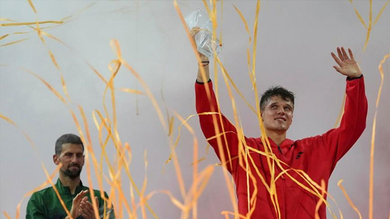 Miami Open: Ο 19χρονος Μένσικ νίκησε τον Τζόκοβιτς και κατέκτησε το τουρνουά