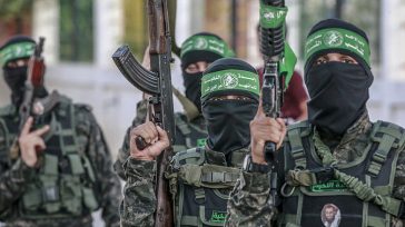 Χαμάς: «Όποιος μπορεί να κρατήσει όπλο να πολεμήσει κατά του σχεδίου Τραμπ για εκτοπισμό των Παλαιστινίων»