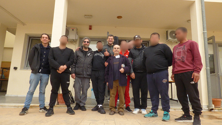 Κρατούμενοι στα Διαβατά ανέβασαν μουσική παράσταση με κρουστά σώματος