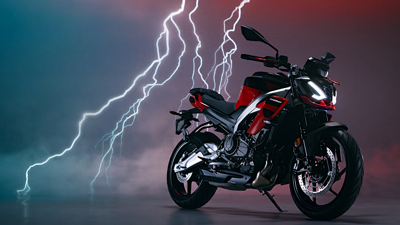 Η Aprilia Tuono 457 είναι σχεδιασμένη για απόλυτη διασκέδαση!