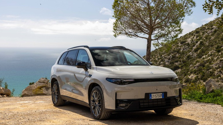 Leapmotor C10 REEV: Ποια είναι η αυτονομία του και ποια η τιμή εκκίνησης