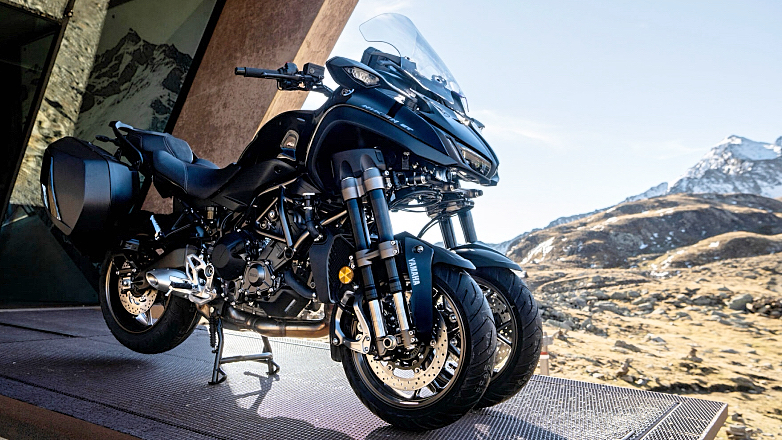 Η Yamaha εξοπλίζει την τρίκυκλη Niken GT με νέα τεχνολογία 3×3!