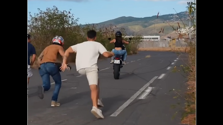 Δεν αφήνουμε τα κλειδιά στο διακόπτη!