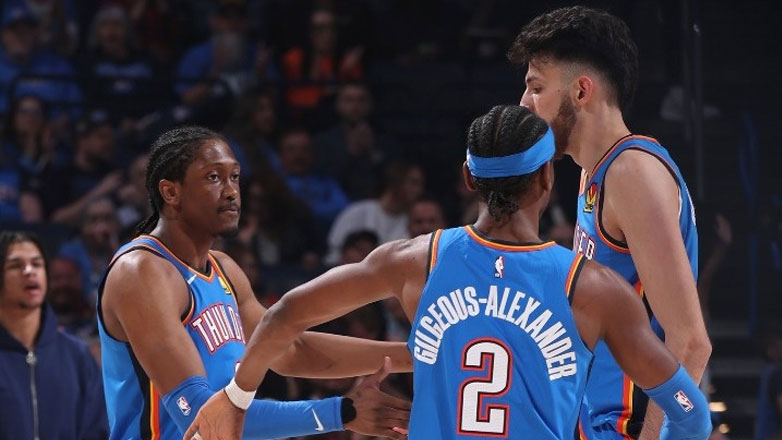 ΝΒΑ: Οι Θάντερ επικράτησαν των Πίστονς και ισοφάρισαν το ρεκόρ νικών της ομάδας σε μία σεζόν