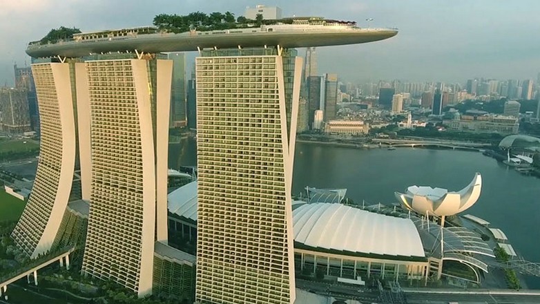 Απογοητευμένη από τους δασμούς Τραμπ η Σιγκαπούρη