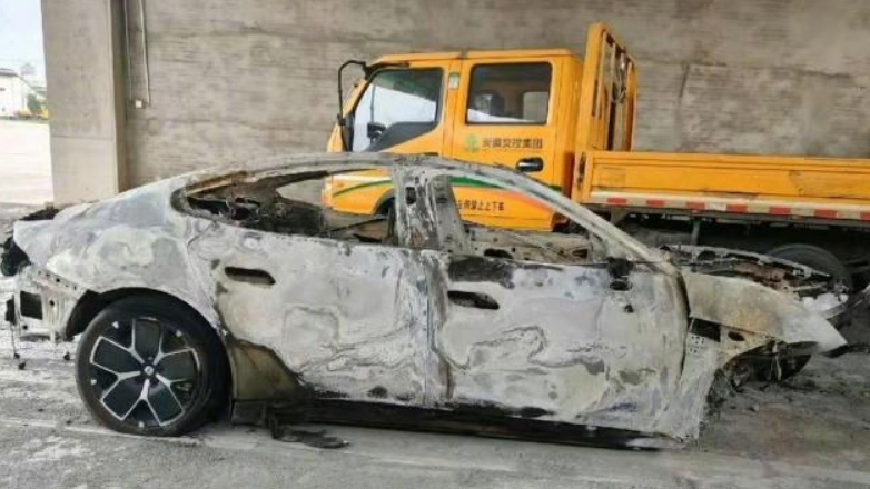 Νεκροί 3 φοιτητές όταν τράκαρε το αυτοκινούμενο Xiaomi SU7 τους – Πήρε φωτιά και μπλόκαραν οι πόρτες