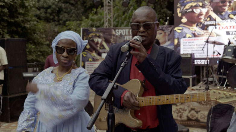 Μάλι: Πέθανε ο Αμαντού του θρυλικού ζευγαριού τυφλών μουσικών Amadou & Mariam