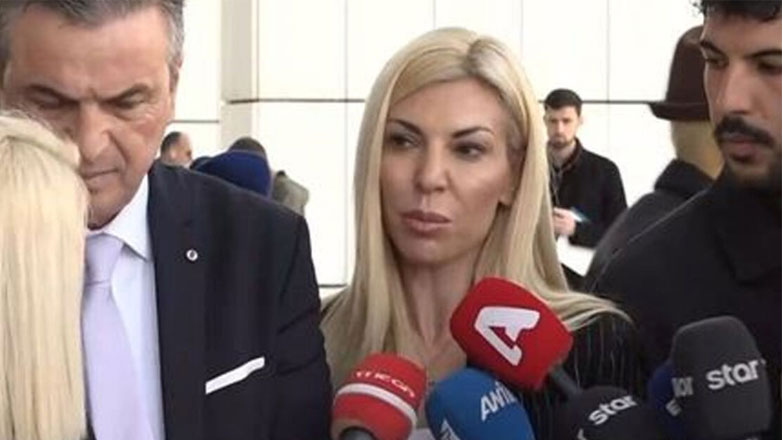 Σοφία Πολυζωγοπούλου: Οι πρώτες δηλώσεις έξω από το δικαστήριο – Σήμερα η δίκη με τον πρώην σύζυγό της, Απόστολο Λύτρα