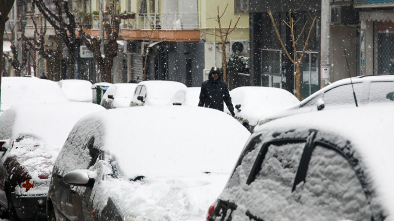 Με χιόνι ξύπνησε η Θεσσαλονίκη