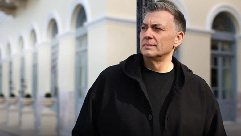 «Να γυρίσεις πού»: Το νέο τραγούδι του Νίκου Μακρόπουλου