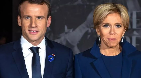 Ο Εμανουέλ Μακρόν με την Μπριζίτ σε ελληνικό εστιατόριο στο Παρίσι