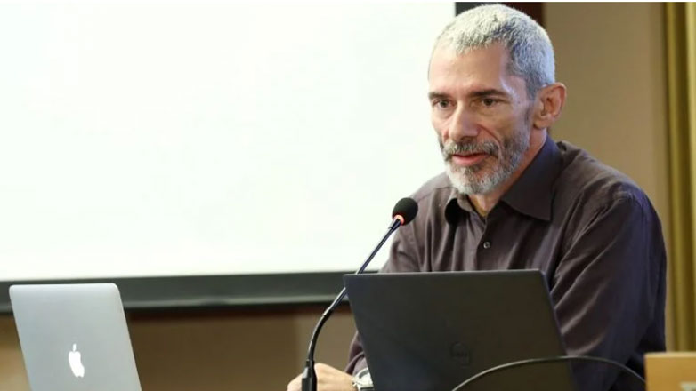 Κώστας Λακαφώσης: «Ο όρος πολιτικά ορθός είναι προσβλητικός – Δεν υπήρξα ποτέ αριστερός ή δεξιός»