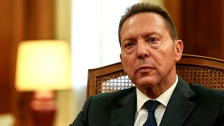 «Αντιμέτωπη με οικονομικό σοκ η Ευρωζώνη» λέει ο Γιάννης Στουρνάρας στους Financial Times