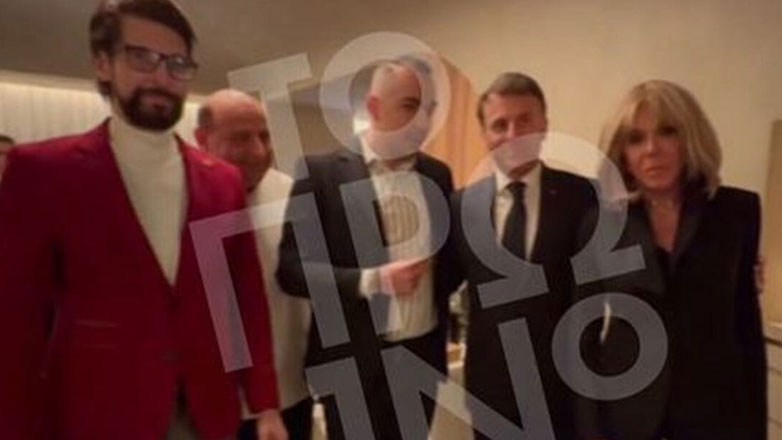 Emmanuel Macron: Σε ελληνικό εστιατόριο στο Παρίσι με την σύζυγό του – Το «παρακαλώ» του Γάλλου Προέδρου