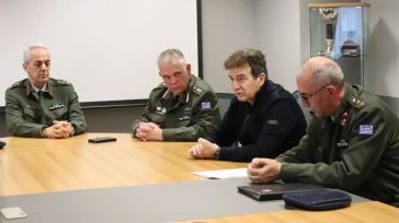 Xαλκιδική: Την πολυτραυματία Αρχιφύλακα και μητέρα τεσσάρων παιδιών επισκέφθηκε ο Μιχάλης Χρυσοχοΐδης