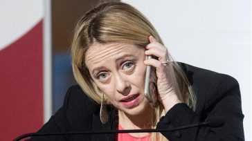 Στο διαδίκτυο έναντι 50 ευρώ πωλούνται τα τηλέφωνα της Μελόνι και του μισού Ιταλικού υπουργικού συμβουλίου