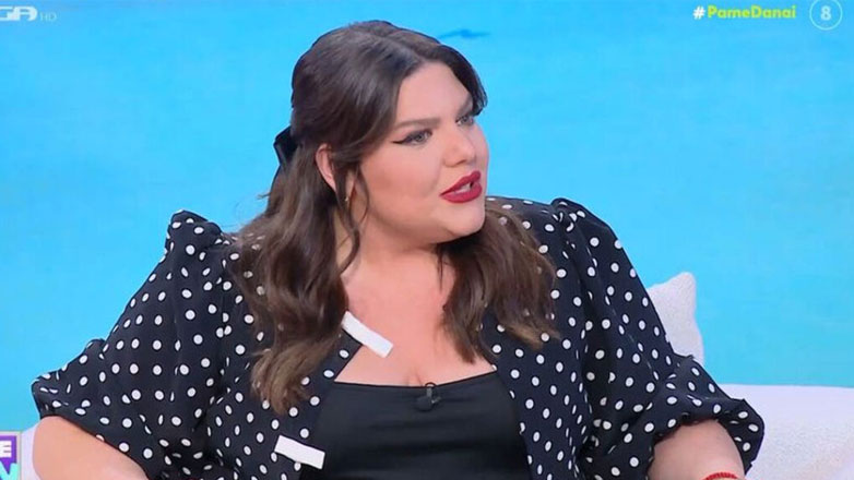 Σοκάρει η Δανάη Μπάρκα: «Εμμονική θαυμάστρια της μαμάς μου είχε βρει το σπίτι της γιαγιάς μου…»