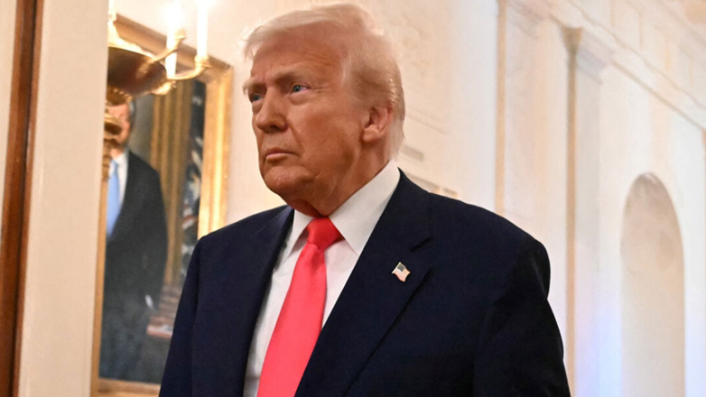 Ο Τραμπ καλεί τη Fed να μειώσει τα επιτόκια