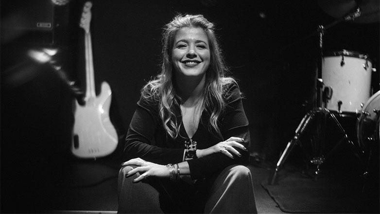 «6 τραγούδια για την Ιουλία»: Σωκράτης Μάλαμας – Οδυσσέας Ιωάννου – Ιουλία Καραπατάκη