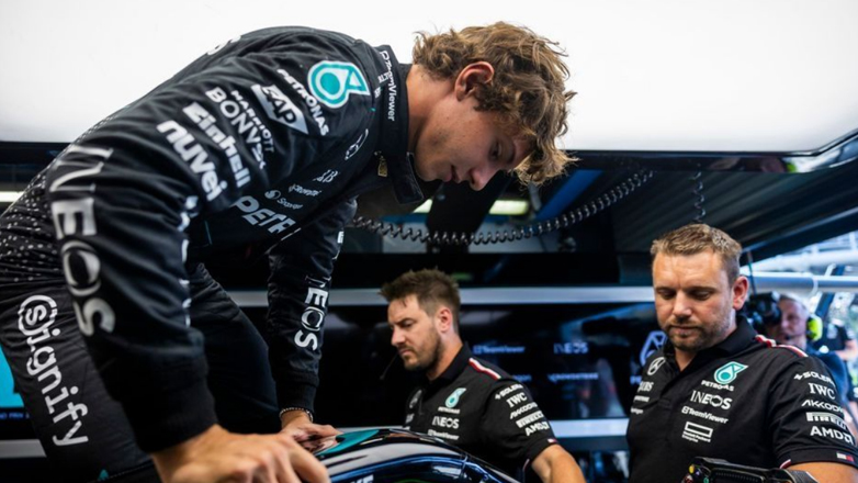 Γίνονται και αυτά: Πιλότος της F1 δεν μπορεί να οδηγήσει τη Mercedes του λόγω… ηλικίας