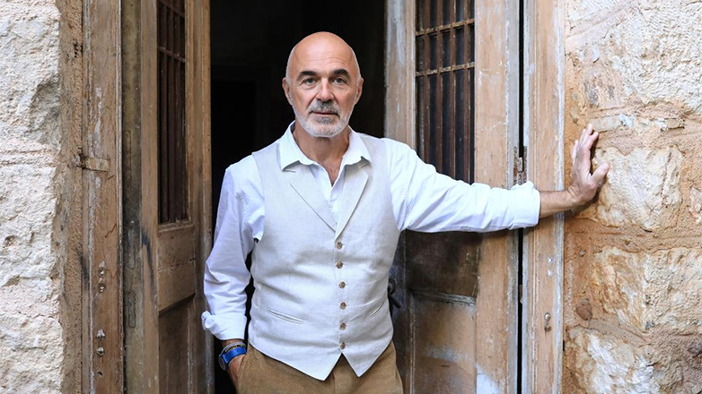 Ο Στάθης Λιβαθινός σκηνοθετεί το «Ημερολόγιο ενός τρελού» στο Θέατρο της Οδού Κυκλάδων