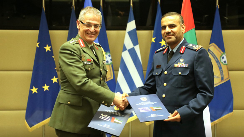Υπεγράφη το πρόγραμμα στρατιωτικής συνεργασίας Ελλάδας – Ηνωμένων Αραβικών Εμιράτων για το 2025