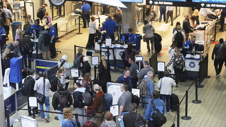 Αυστηρότεροι έλεγχοι ταυτοτήτων στα αεροδρόμια των ΗΠΑ από τις 7 Μαΐου