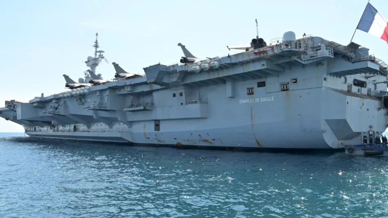 Σε ελληνικά ύδατα το εντυπωσιακό αεροπλανοφόρο «Σαρλ ντε Γκολ»
