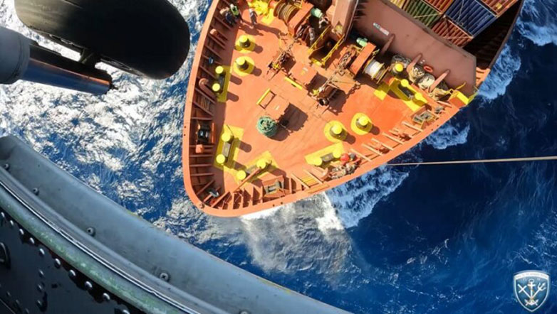 Πολεμικό Ναυτικό: Εντυπωσιακό βίντεο αεροδιακομιδής ασθενούς από πλοίο σημαίας Τουρκίας