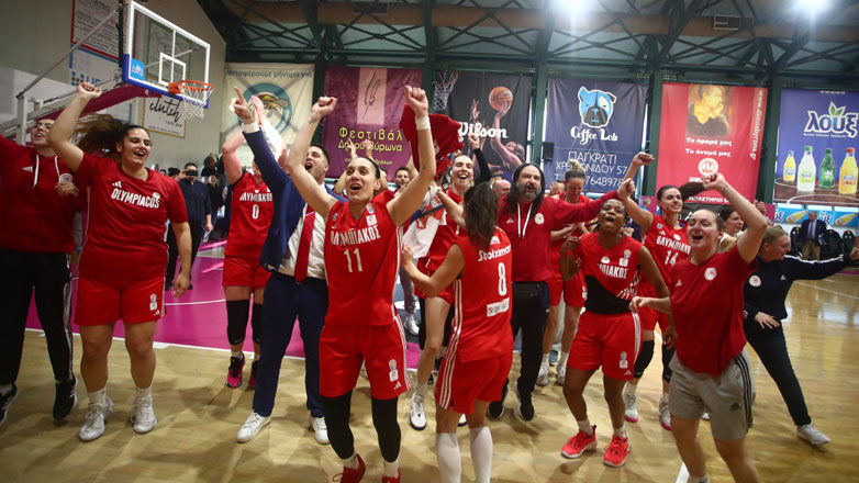 Μπάσκετ γυναικών: Πρωταθλητής ο Ολυμπιακός, 78-69 τον Αθηναϊκό