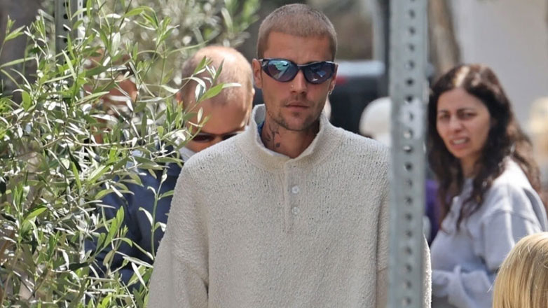 Κατά των paparazzi o Justin Bieber: «Δεν σας νοιάζει τίποτα εκτός από τα χρήματα» – Το βίντεο που έχει γίνει viral