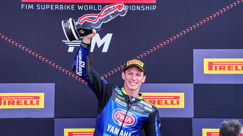WorldSBK Assen: πρώτη νίκη για τον Locatelli με την Yamaha R1