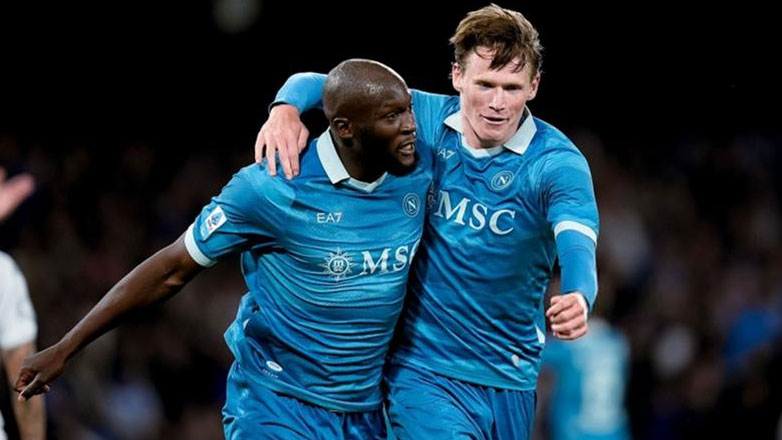 Ιταλία: Η Νάπολι παραμένει στο… κατόπι της Ίντερ, 3-0 την Έμπολι