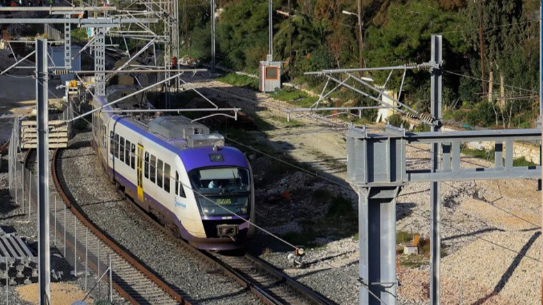 Ακινητοποιήθηκε τρένο του προαστιακού στην Οινόη
