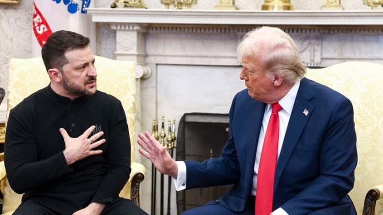 Τραμπ: Επιρρίπτει ευθύνες στον Ζελένσκι για τον πόλεμο με τη Ρωσία