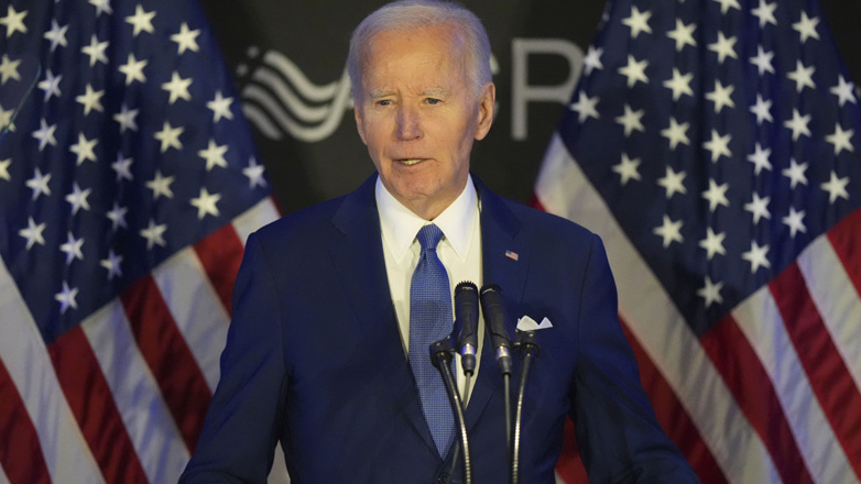 Μπάιντεν: Επικρίνει τον Τραμπ στην πρώτη δημόσια ομιλία του