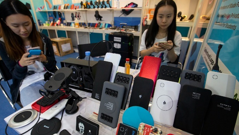 Κίνα: Οι τελωνειακοί δασμοί των ΗΠΑ ασκούν «πίεση» στην οικονομία